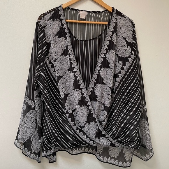 Chico’s Batik Stripe And Paisley Surplice Top Sz 3 (XL) - Picture 4 of 9